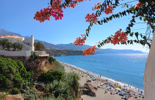 Excursión a Nerja, Frigiliana y El Acebuchal en grupo reducido - Foto 1