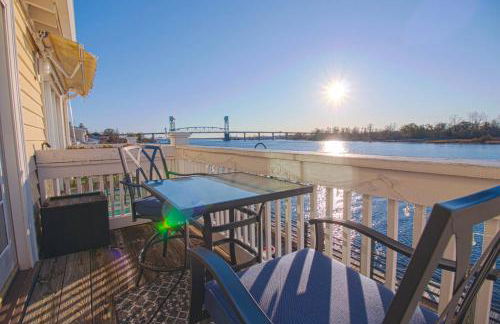 Waterfront Sunset Views in Port City Wilmington NC - Foto 1