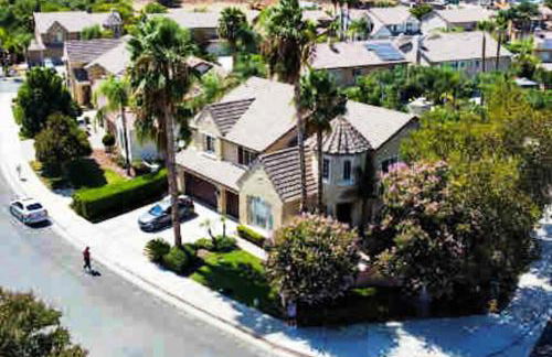 Evonvale Dream! Big Heated pool, jacuzzi seats 16! - Foto 1