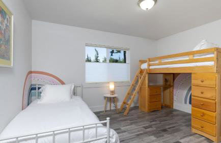 Twin Oaks Retreat by AvantStay Mins to Freeland - Foto 26