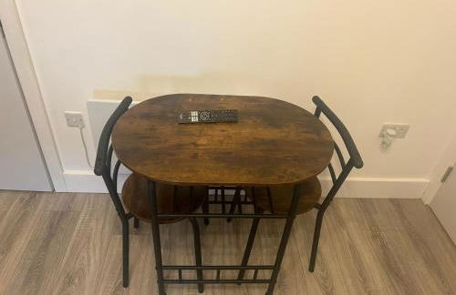 Cosy studio flat in Teddington - Foto 2