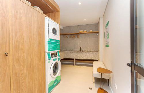 Oxy 77 Batel - Home Club com piscina, academia, lavanderia, gocoffee - Foto 14