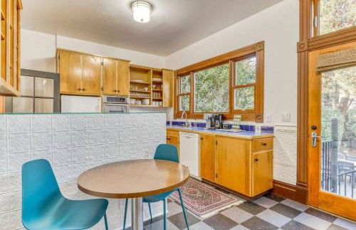 Landmark 23 - Photo 19