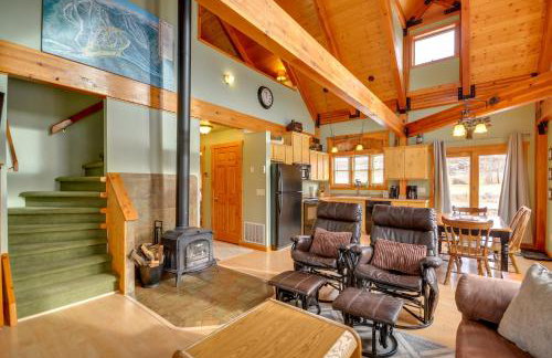 Off The Beaten Path Cabin with Mtn Views and Hot Tub - Foto 2