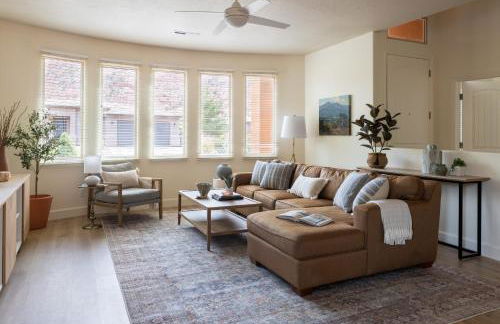 Luxury 3BR in Upscale Neighborhood Pet Friendly - Foto 19