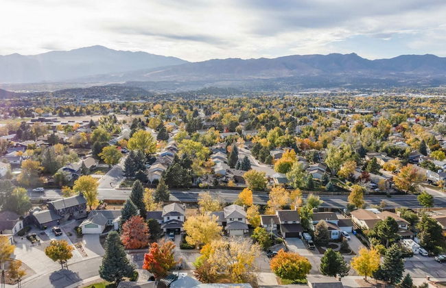 4BR Central Location & Near Parks! - Photo 59