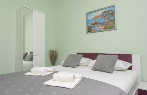 Villa Barbara-Kastela with heated pool - Foto 49