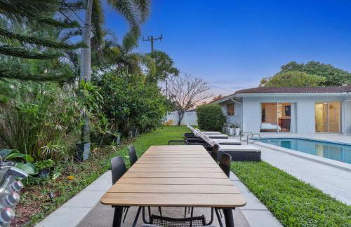 Charming Coral Ridge 2BR 2BA Near Beach plus Pool - Foto 33