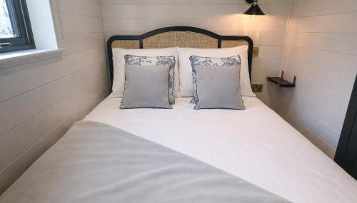 Staining Luxury Lodges - Photo 5