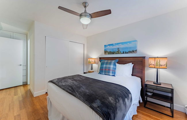 Walk to Lake, Dining+shops 5mins to Ski Resort Incline Paradise by Avantstay - Photo 23