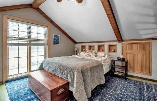 Rustic Cabin Wood Fireplace & Large Deck - Foto 16