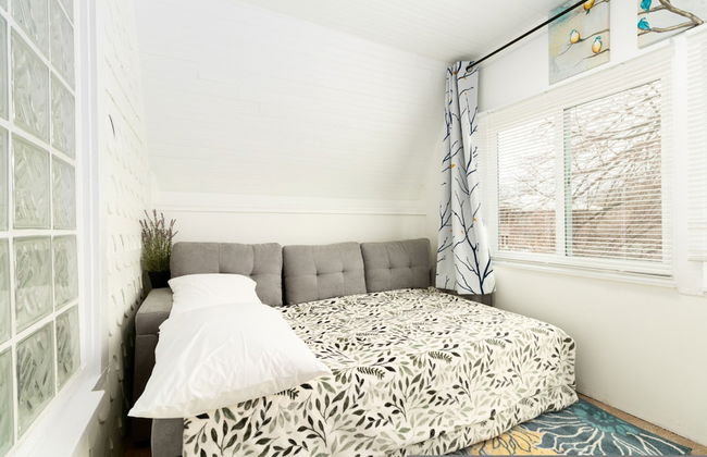 Charming Apt With King Bed in the Heart of SLC - Photo 17