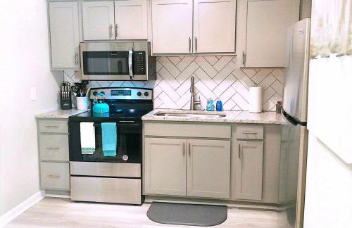 Liberty Towne Spring Lake - Fayetteville near I-95 & Ft Bragg - Perfect for short or long-term stays - Prem Wifi - Foto 15