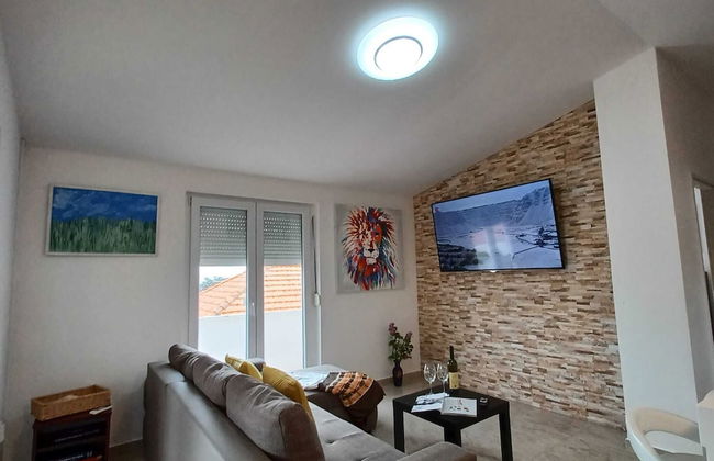 Beachfront Apartment With Balcony and Sea View - Foto 14