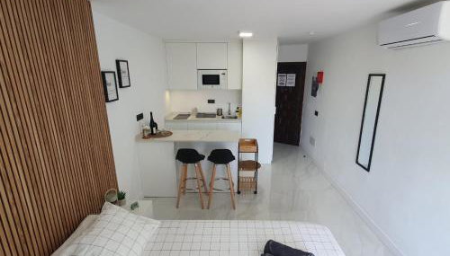 BlumLuxury Apartment - Photo 5, towels