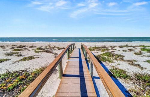 Pass-A-Grille Beach Retreat Unit 8 - Photo 5