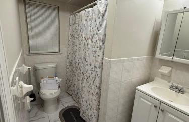 Charming Large 3 beds-2 bath Newark EWR NYC - Photo 4