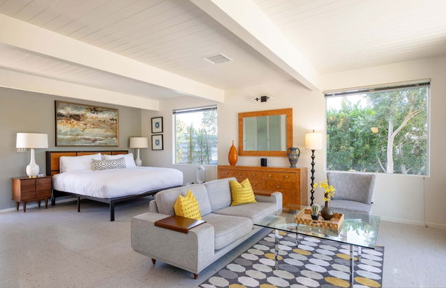 Lux Desert Retreat 4BR Pool Spa Stunning Views - Photo 2