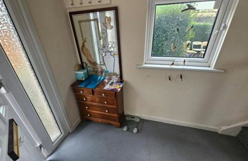 Peterborough Nice House with garden free parking - Foto 26