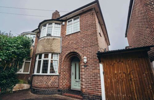 Huge 4 Bed Family Home in Derbyshire with Parking - Foto 12