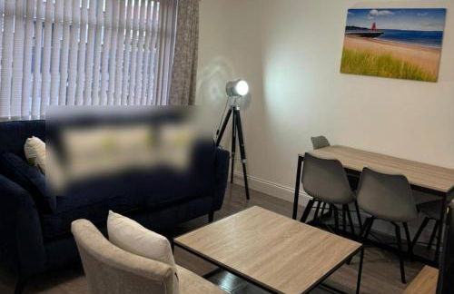 Bungalow - Sleeps 2 - Parking - Garden - Foto 3