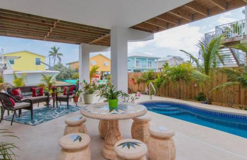 Ocean Breeze Oasis with great boating access - Foto 8