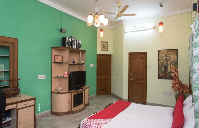 OYO 12830 Home Charming 3BHK Villa Airport Road - Foto 14