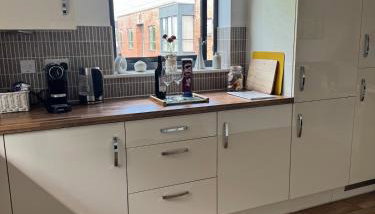 Uxbridge-Modern 2 bed Apt with Lift & Parking - Foto 5