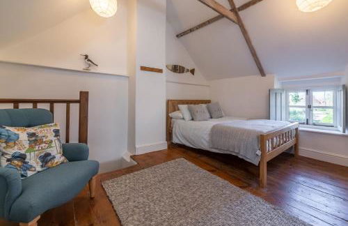 Field Row - Photo 33