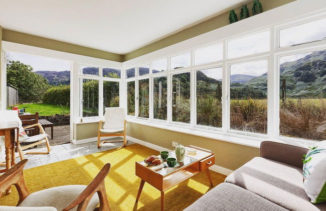 Enchanting Rustic Cottage W/stunning Views & River - Foto 9