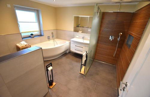 Bungalow Achtern Huus inkl 2x täglichen Eintritt StrandSPA Dahme - Foto 20