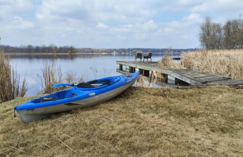 Waterfront Eagle Lake Home with Yard and Deck - Foto 28