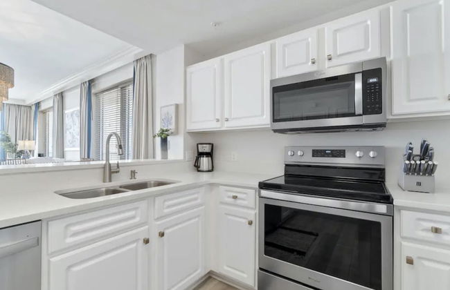 Sea Salt Villa 3 Bedroom Condo by RedAwning - Photo 13