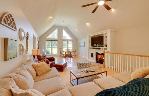 Smith Mountain Lake Home with Private Hot Tub and Dock - Foto 3