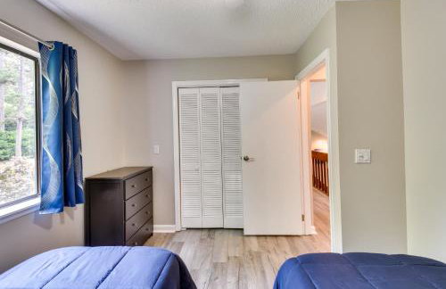 Walk to Lake Keowee Salem Townhome with Deck - Foto 13