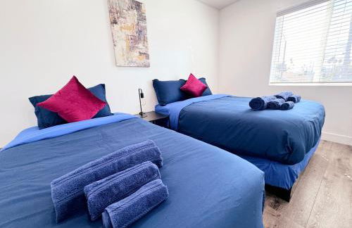 Cozy 3 BR Townhouse with Balcony - Photo 30