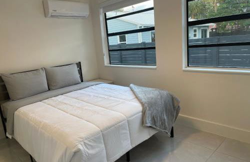 Transit-Friendly Flamingo Park Hideaway - Foto 53