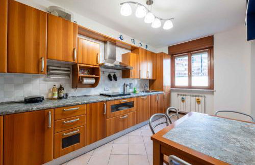 Turin Terrace Home - 2 Camere, 2 Bagni, Metro a due passi - Photo 10