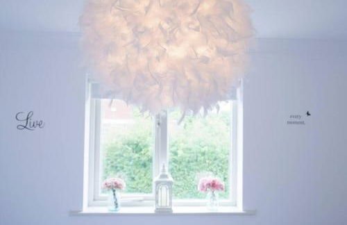 The Croft a lovely town house in the centre of Holt with free PARKING for two cars - Photo 18