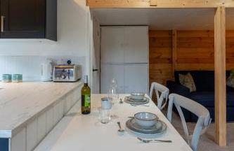 Walliswood Lodge - Wood Burner, Air Con & Wi-fi, Rural Retreat - Foto 40