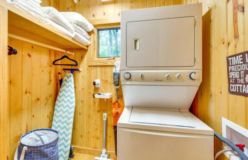 Tranquil Highlands Cottage with Fire Pit and Stream! - Foto 24