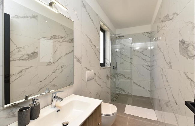 Spacious Villa With Pool and Garden in Stokovci - Foto 15