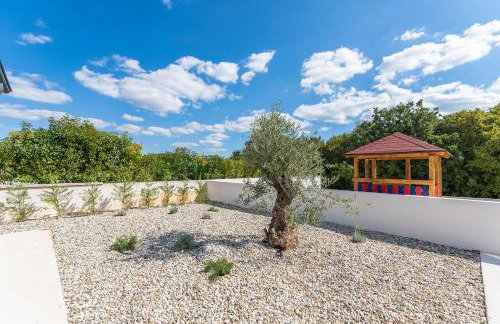 Villa mit Privatpool, Ping-Pong, BBQ - Foto 26