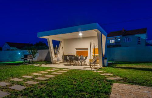 S&I Peaceful Holiday Home With Pool & Jacuzzi - Foto 35