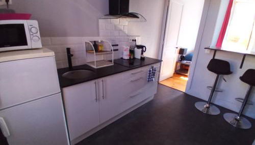 Studio Calme avec Jardin, Tram T6 & Métro D, Proche Hôpital Mermoz et Édouard Herriot - Foto 4