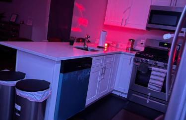 Cozy 3-Bedroom Apartment in Newark near NYC - Foto 14