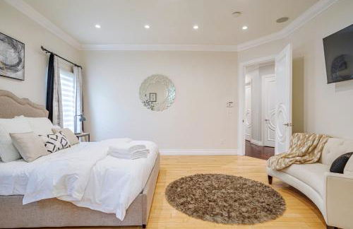 Regal 4 bed with hot tub close to Universal sleeps 15 - Foto 18