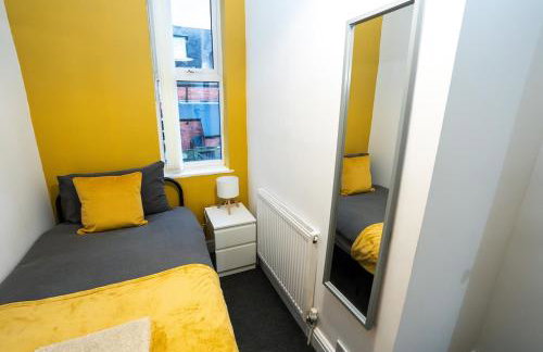 Comfy 4 Bed House near Notts City Centre - FREE Parking - Foto 68