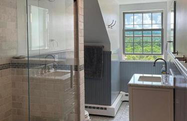 Impressive Cabin with a Pool and Hot Tub Ideal for Weekend Getaways in the Catskills - Foto 29