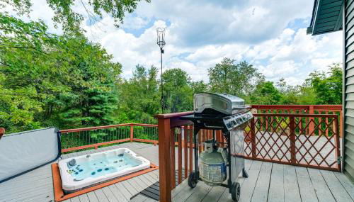 Blacksburg Hideaway with Hot Tub about 5 Mi to Campus! - Foto 3